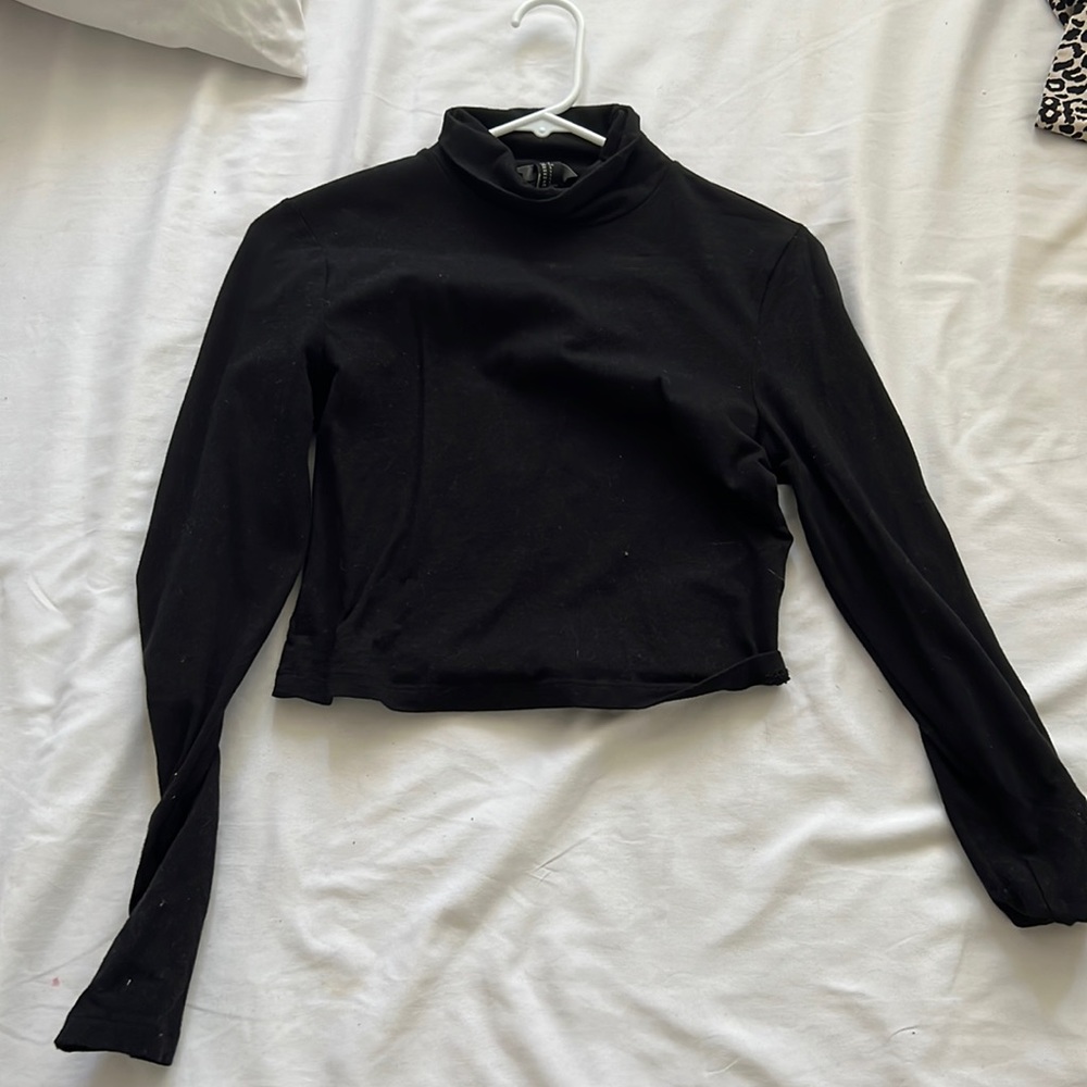 forever21 black crop turtle neck